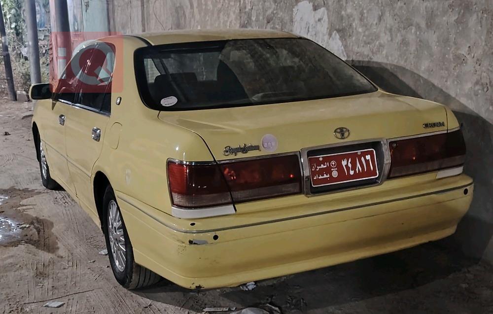 تۆیۆتا کراون